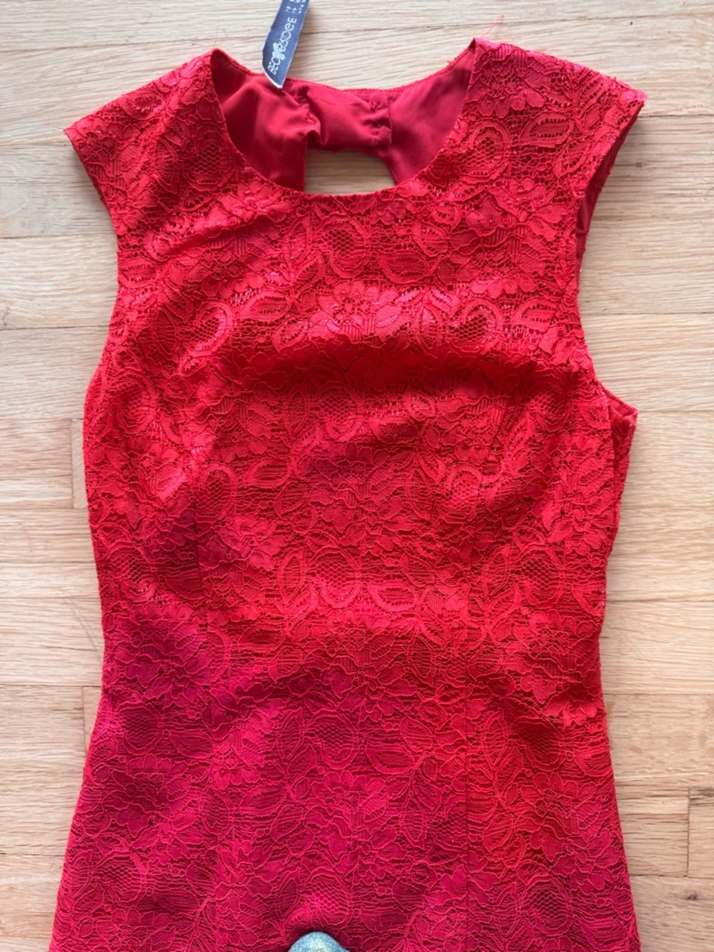 Bec & Bridge Red Lace Cap-Sleeve Sheath with Keyhole - Picture 2 of 7